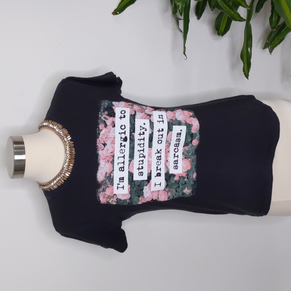 Black Matter T-Shirt Black Pink Flowers Size Medium